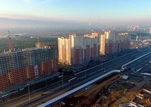 Решить вопрос о возобновлении подачи горячего водоснабжения в дома ЖК «Весенний» планируется началу июня