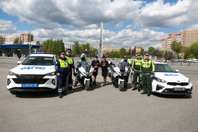 Подмосковные автоинспекторы приняли участие в акции «Георгиевская ленточка – ленточка ПОБЕДЫ»