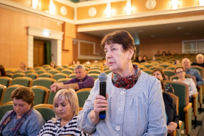 Глава Подольска провел отчетную встречу с жителями «Дубровицкого»