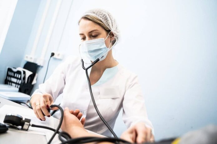 Подольчане могут выбрать лучшего детского и взрослого врача на портале «Добродел»