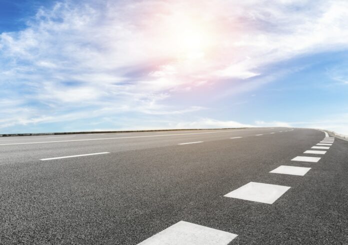 По итогам голосования по включению в программу ремонта на 2023 г. девять дорог в...