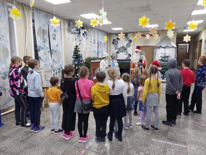 В молодежном центре «Ровесник» провели квест «Новогоднее путешествие»