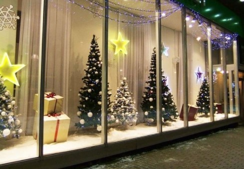 Смотр-конкурс на лучшее оформление объектов потребительского рынка в Новому году проходит в муниципалитете