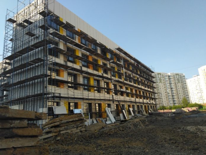 Главгосстройнадзор проверяет ход строительства подольской школы