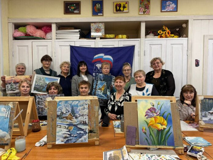 Депутат Совета депутатов провела занятие по рисованию с группой «Гармония»