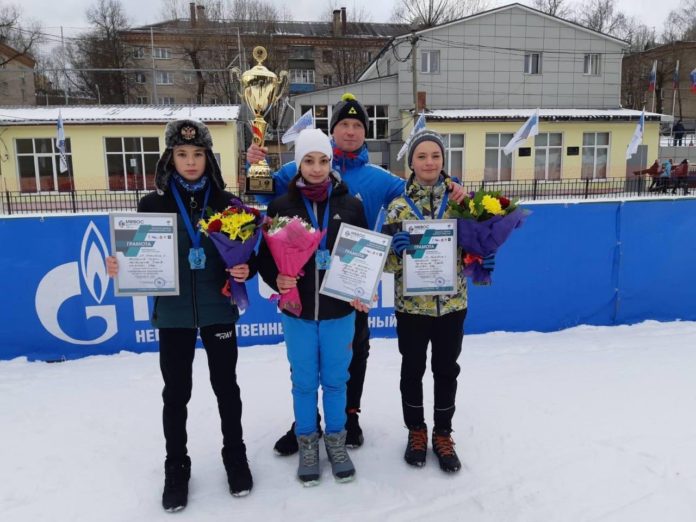 Золотые медали завоевали спортсмены из округа в международных соревнованиях по пневматическому биатлону