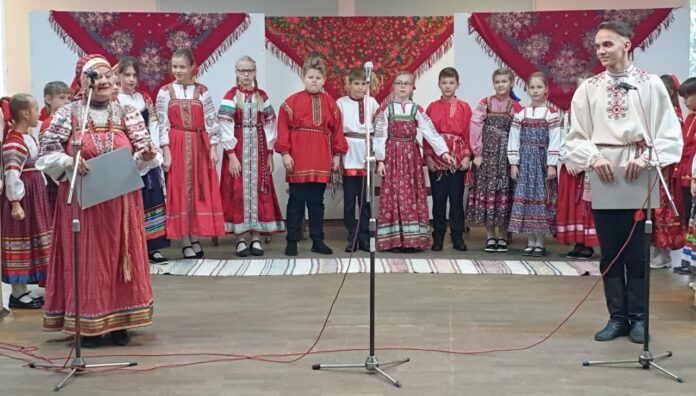 Русский народный праздник урожая Осенины состоялся в ДК «ЗИО»