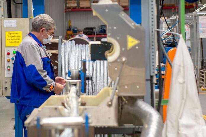 Глава округа Николай Пестов поздравил работников и ветеранов кабельной промышленности с профессиональным праздником