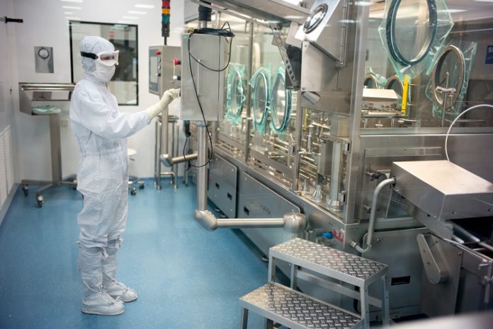 Препарат компании «Петровакс» прошел первый этап исследования по безопасности и эффективности при лечении коронавирусной...