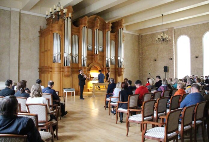 В КПЦ «Дубровицы» состоялся концерт «Орган и Кларнет: Фигуры времени»