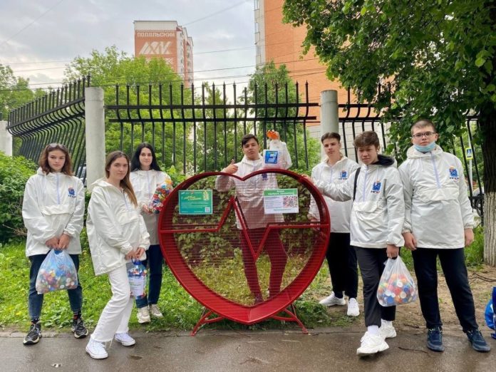 Контейнер для сбора пластиковых крышек установлен 29 мая в парке им. Талалихина