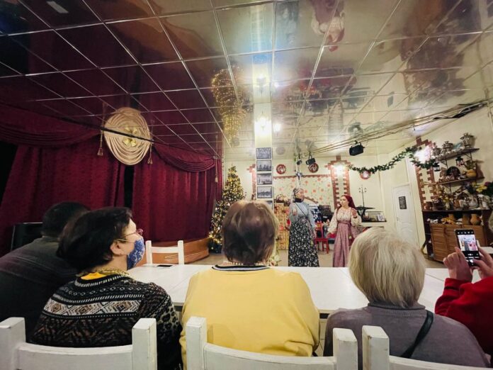 «Русский музей обрядов и быта» в Романцево посетили гости из Реутова