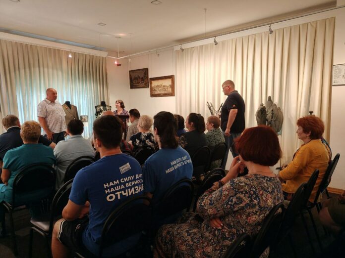 Центр «Единые» и общественники Подольска обсудили развитие гражданских инициатив в день 95-летия ВДВ