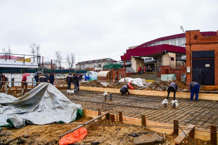 Центральный рынок Подольска продолжают преображать