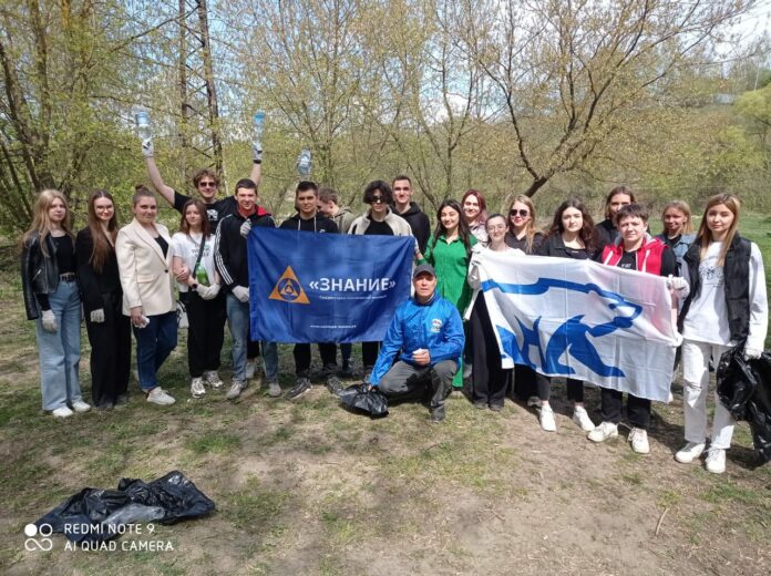 Студенты приняли участие в экологической акции «Чистая река»