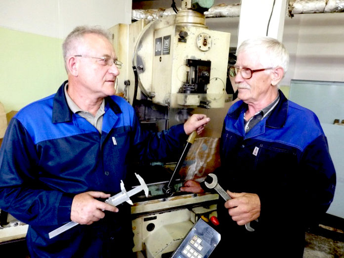 В России предложили сократить продолжительность рабочего дня летом для людей старше 60 лет. Причем...