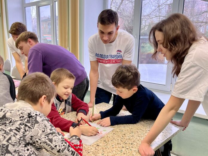 Интерактивный урок от МГЕР в День цветных карандашей