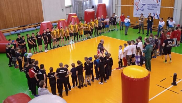 Спортсмены из микрорайона Кузнечики привезли 25 медалей с турнира по спортивному лазертагу