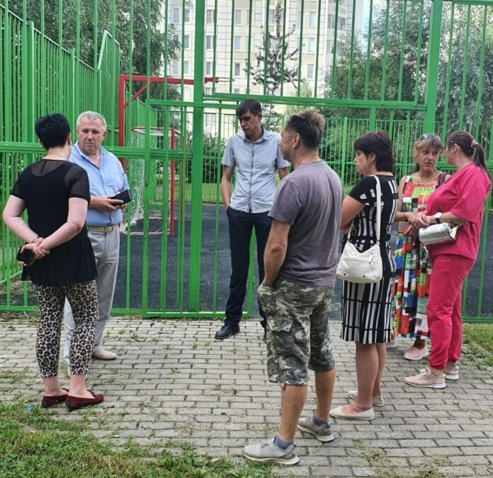 Встреча с жителями домов 14 и 16 по улице Генерала Смирнова в Подольске прошла...