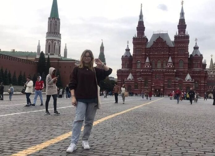 Школьница из Сербии, в рамках образовательной программы Фонда «Интеркультура» учится в Большом Подольске