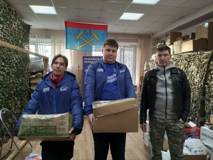 Загрузили очередную партию гуманитарной помощи бойцам СВО