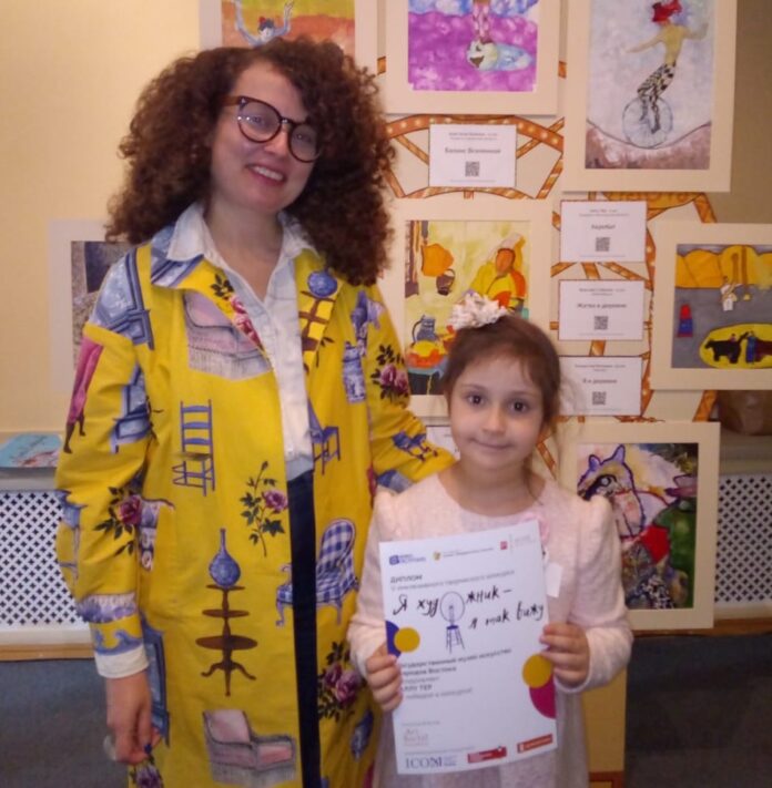 Юные подольчанки — победители Всероссийского инклюзивного конкурса «Я художник. Я так вижу»