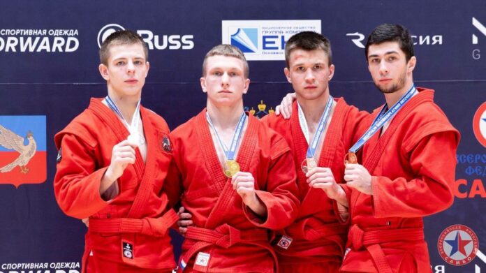 Подольский самбист победил в первенстве России