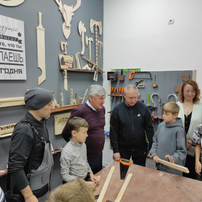 Творческий мастер-класс ко Дню отца провели в Подольске