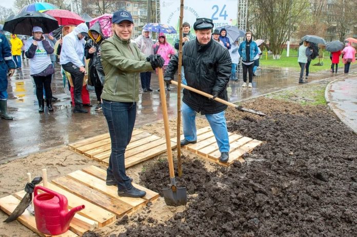 В Большом Подольске состоялся общеобластной субботник