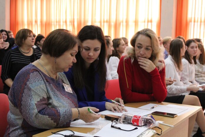 Конкурс соц-проектов «Если бы я был мэром города» состоялся в климовской школе №1