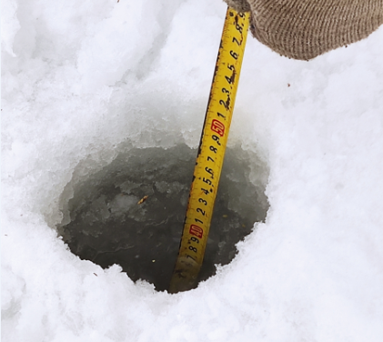 Толщина льда на Пахре 24 февраля составила 50 сантиметров