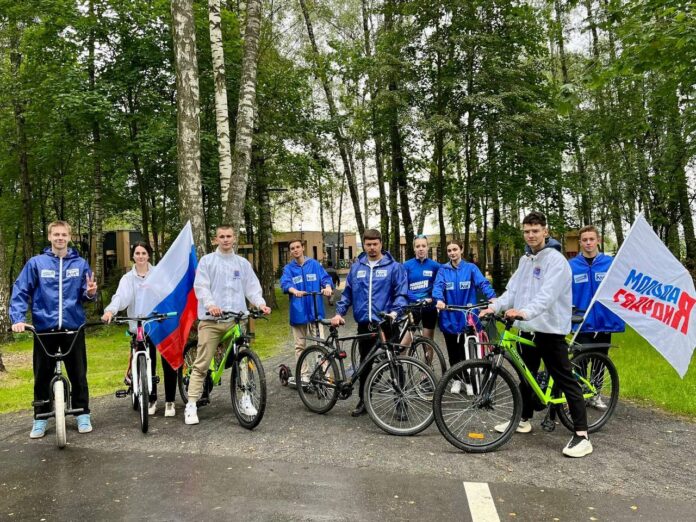 Подольские молодогвардейцы провели велопробег в День Государственного флага