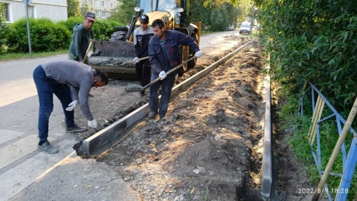 Тротуары ремонтируют в мкр-не Львовский г. о. Подольск