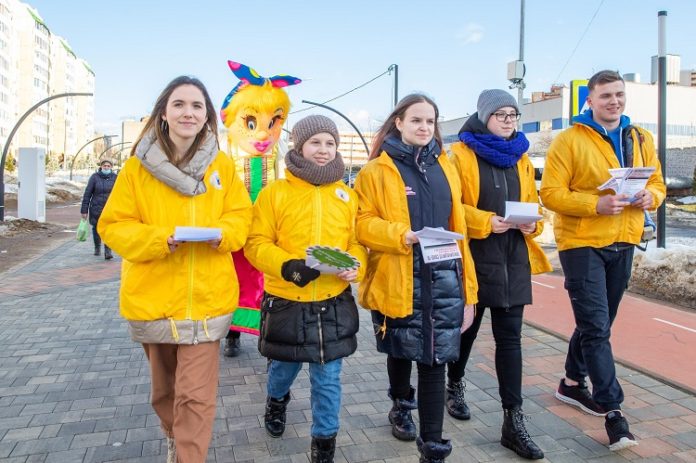 Волонтеры проинформировали подольчан о пунктах вакцинации против коронавирусной инфекции