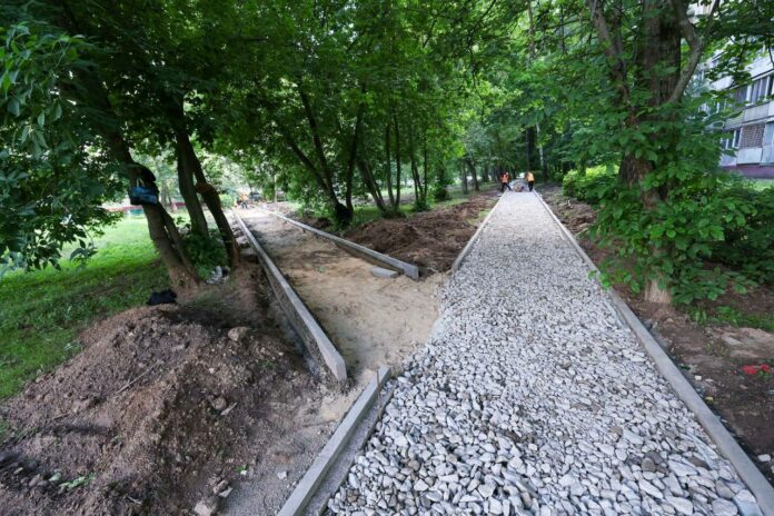 В Подольске продолжается обустройство народных троп