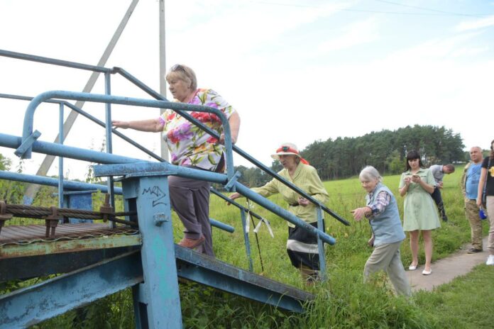 Подвесной мост между поселком Дубровицы и деревней Лемешово будет отремонтирован