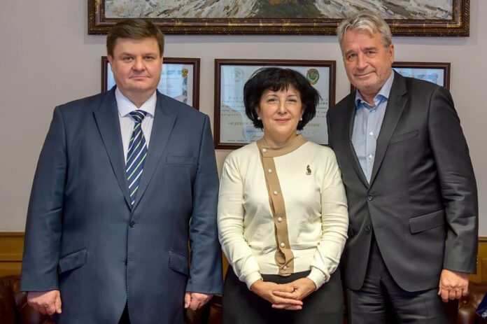 Рабочую встречу с руководством «Альфа-Банка» провел Николай Пестов