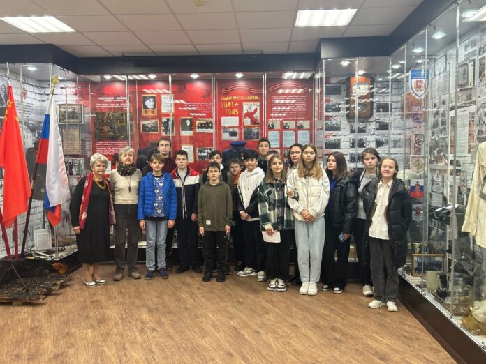 В Подольске прошла экскурсия по Музею истории УМВД для школьников