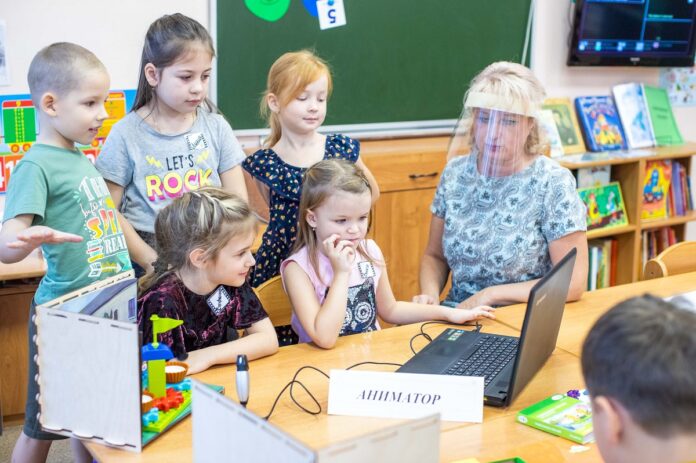 Как используют инновационную программу STEM-образования в детском саду № 2 «Золотой ключик»