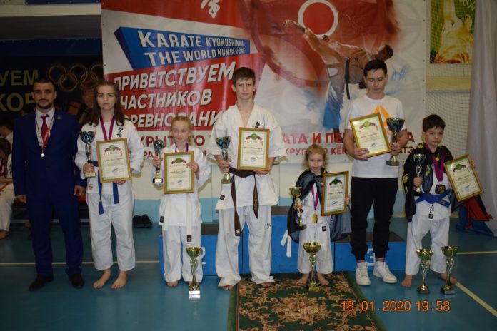 Каратисты округа завоевали шесть призовых мест на XII Открытом чемпионате и первенстве ЦФО по...