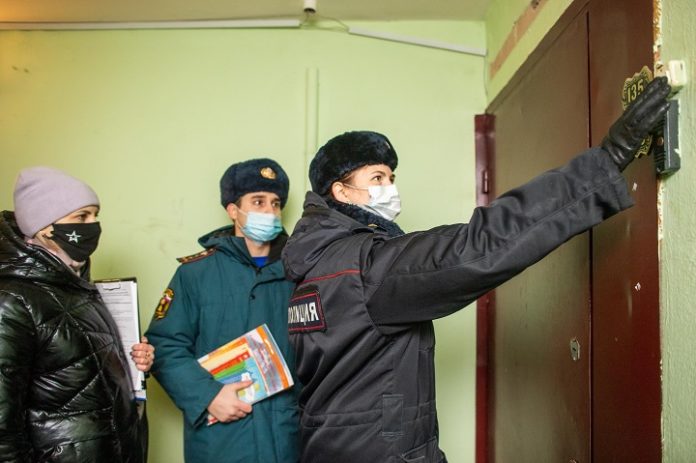 Представители комиссии по делам несовершеннолетних и защите их прав провели первый рейд в 2021...