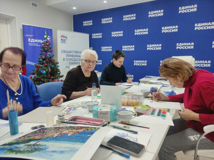 В Подольске проводятся мастер-классы по изобразительному искусству для членов «Всероссийское общество инвалидов»