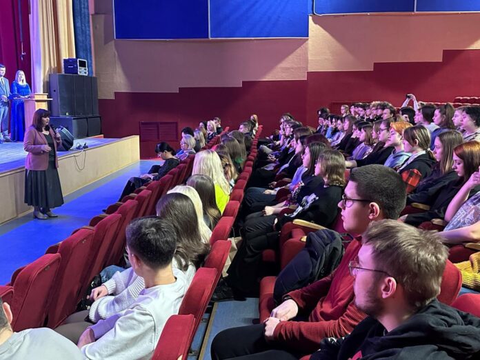 Подольская молодежь активно вступает в «Движение первых»