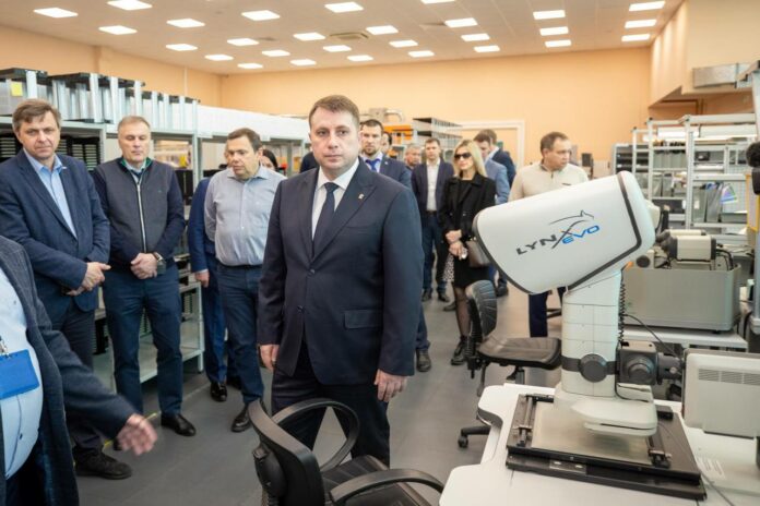 На заводе «Физприбор» прошел выездной совет по вопросам промышленности и предпринимательства г. о. Подольск