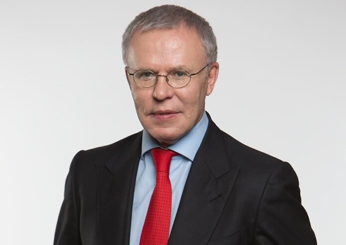 Жителей Большого Подольска поздравил с Новым годом Вячеслав Фетисов