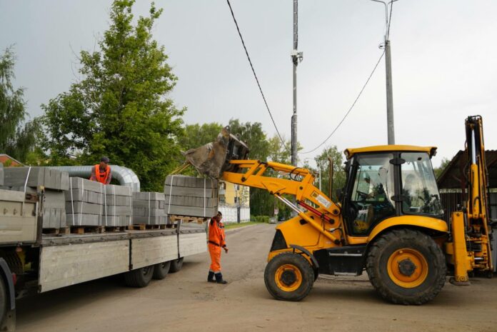 Округ продолжают благоустраивать