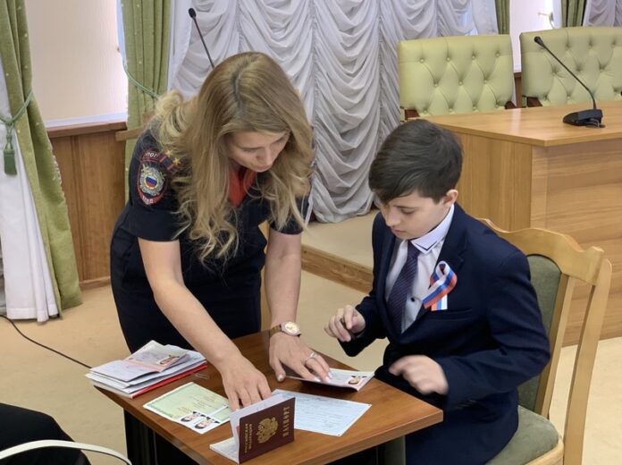 В Подольске прошла акция «Главный документ»