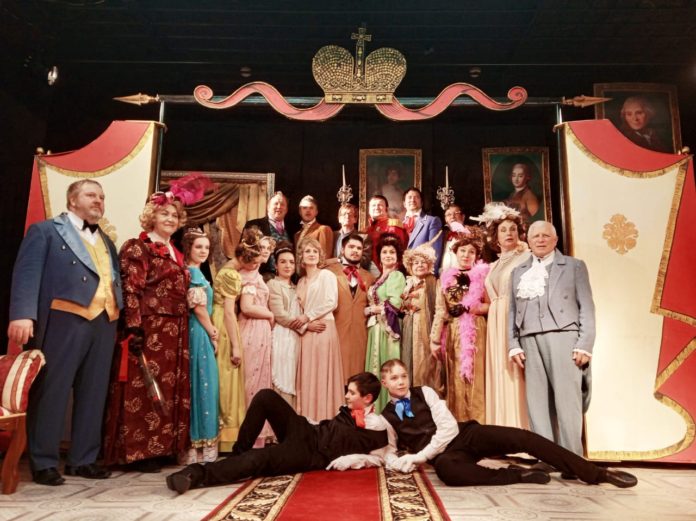 Подольский театр «Своя радуга» представил премьеру спектакля «Горе от ума»