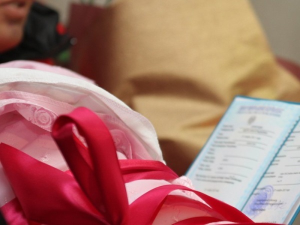 В Подольском ЗАГС зарегистрировали рождение двух девочек с именами Вера и Любовь