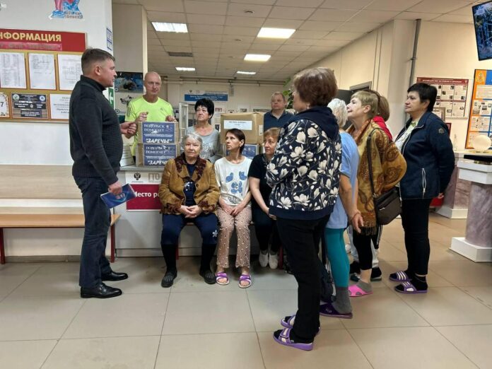 Участниками секции «Активное долголетие» обсудили важность поддержки участников СВО с депутатом фракции «Единая Россия»